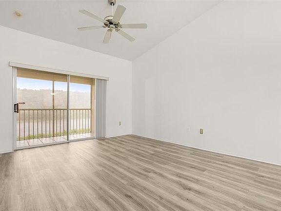 4th image of 13324 FAIRWAY GLEN DRIVE #201