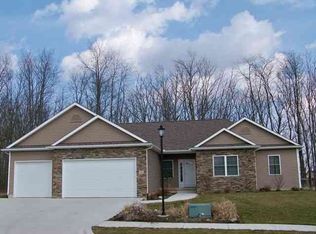 145 Chickadee Ln, Warsaw, IN 46580