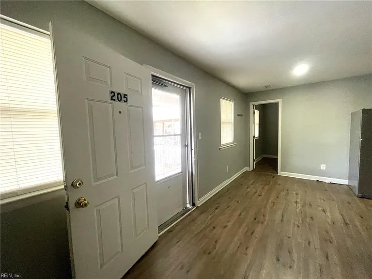 719 Marvin Ave #205 — Photo 5