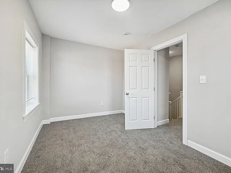 1640 L St NE — Photo 14