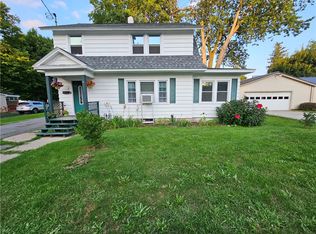 2 Walnut St, Phelps, NY 14532