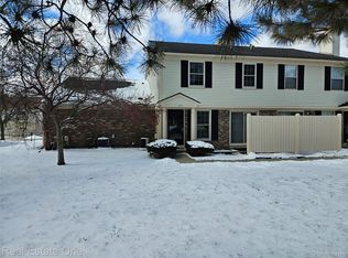 1375 Lake Ridge Ct #78, Waterford, MI 48327