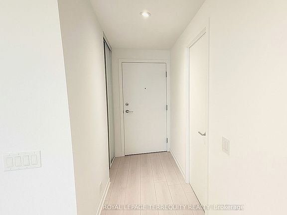 5th image of 950 Portage Pkwy #5215