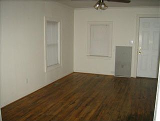 4th image of 4144 Green St