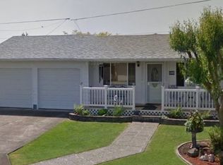 1386 Hampton Way, Woodburn, OR 97071