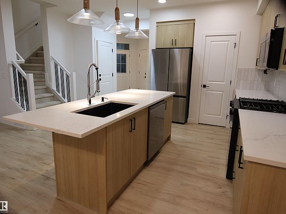 4th image of 3332 168th St SW