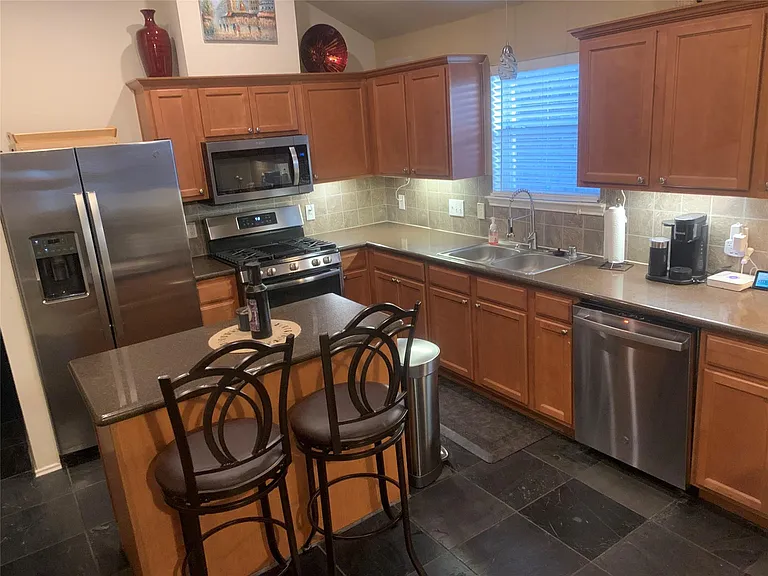 3418 Dorsey Ln — Photo 3