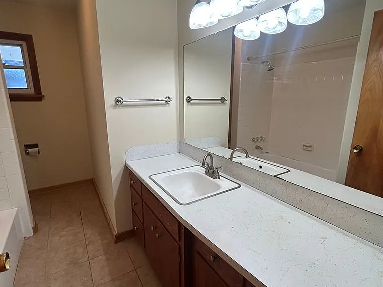 643 Wiltshire Dr — Photo 17