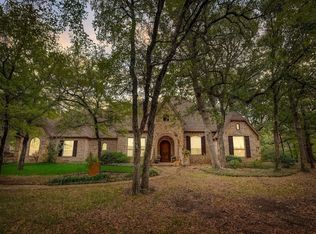 1070 E Oak Shores Dr, Crossroads, TX 76227