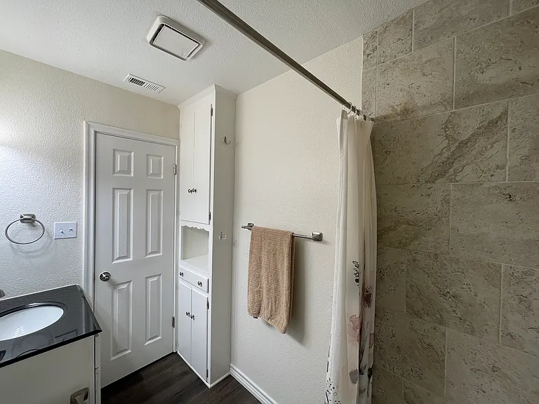 1045 Custer Rd — Photo 32