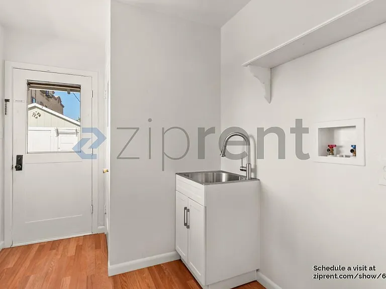 1463 Jackson St — Photo 15