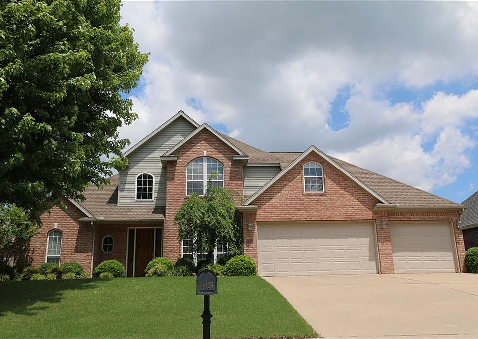 1st image of 4437 W Pleasant Dr