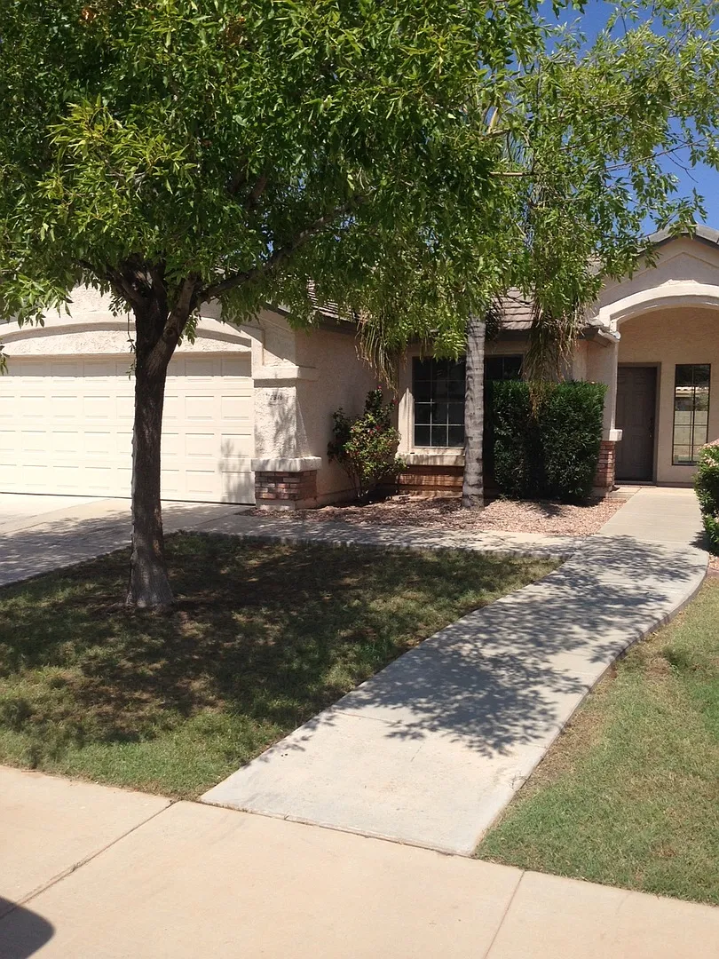 Building Photo - 2316 E Stottler Dr