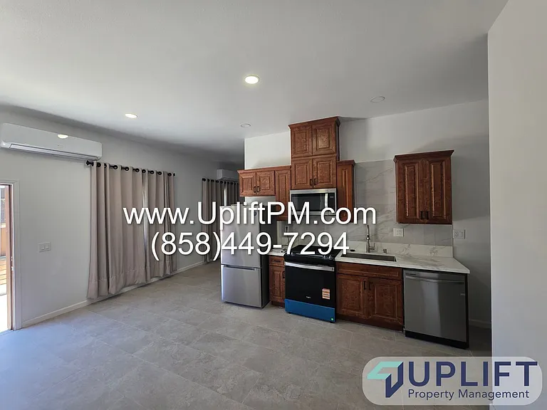 9013 Magnolia Ave — Photo 2