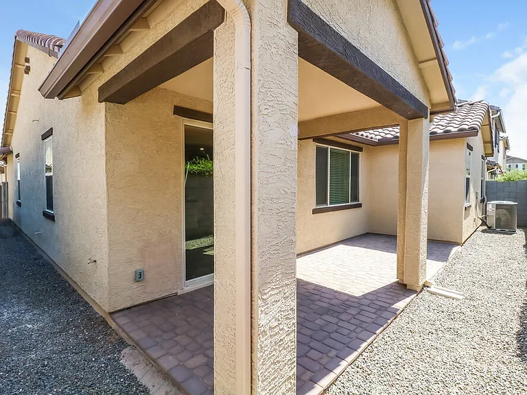 16574 W Sierra St — Photo 14