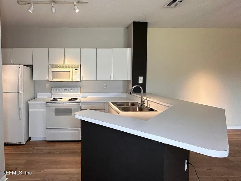 540 Florida Club Blvd #306 — Photo 10