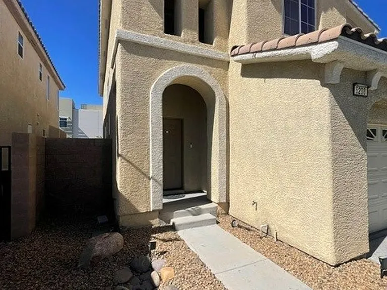 5298 Caprock Canyon Ave — Photo 3