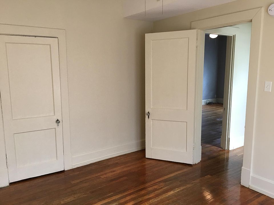 1st image of 300 W Maxwell St Unit 1