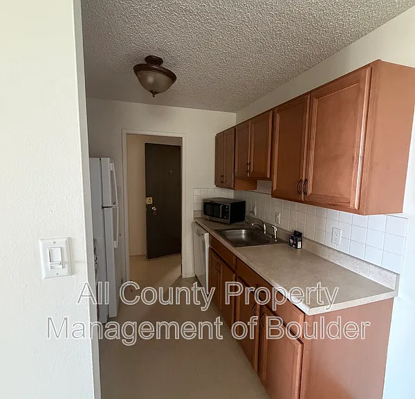 850 20th St #602 — Photo 3