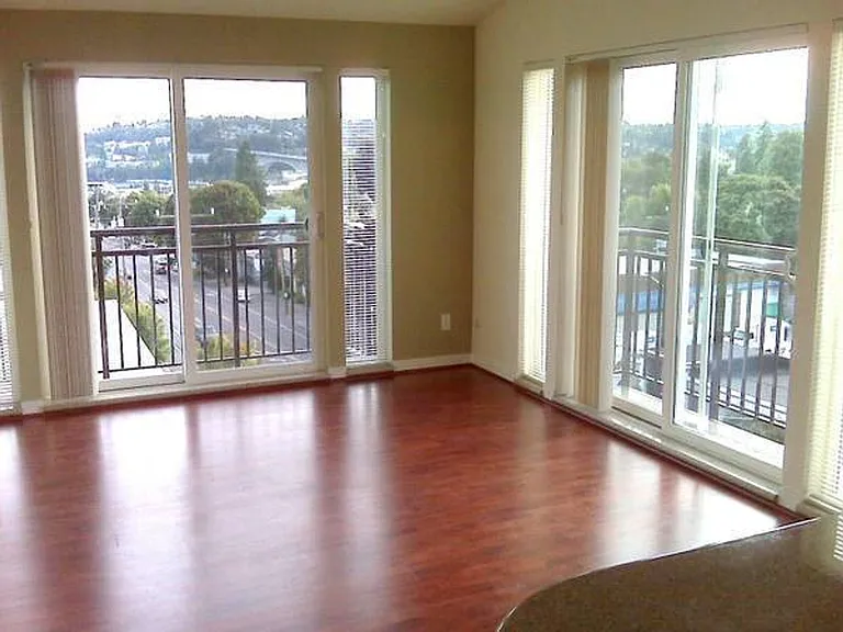 Howard Park Apartments — Photo 19