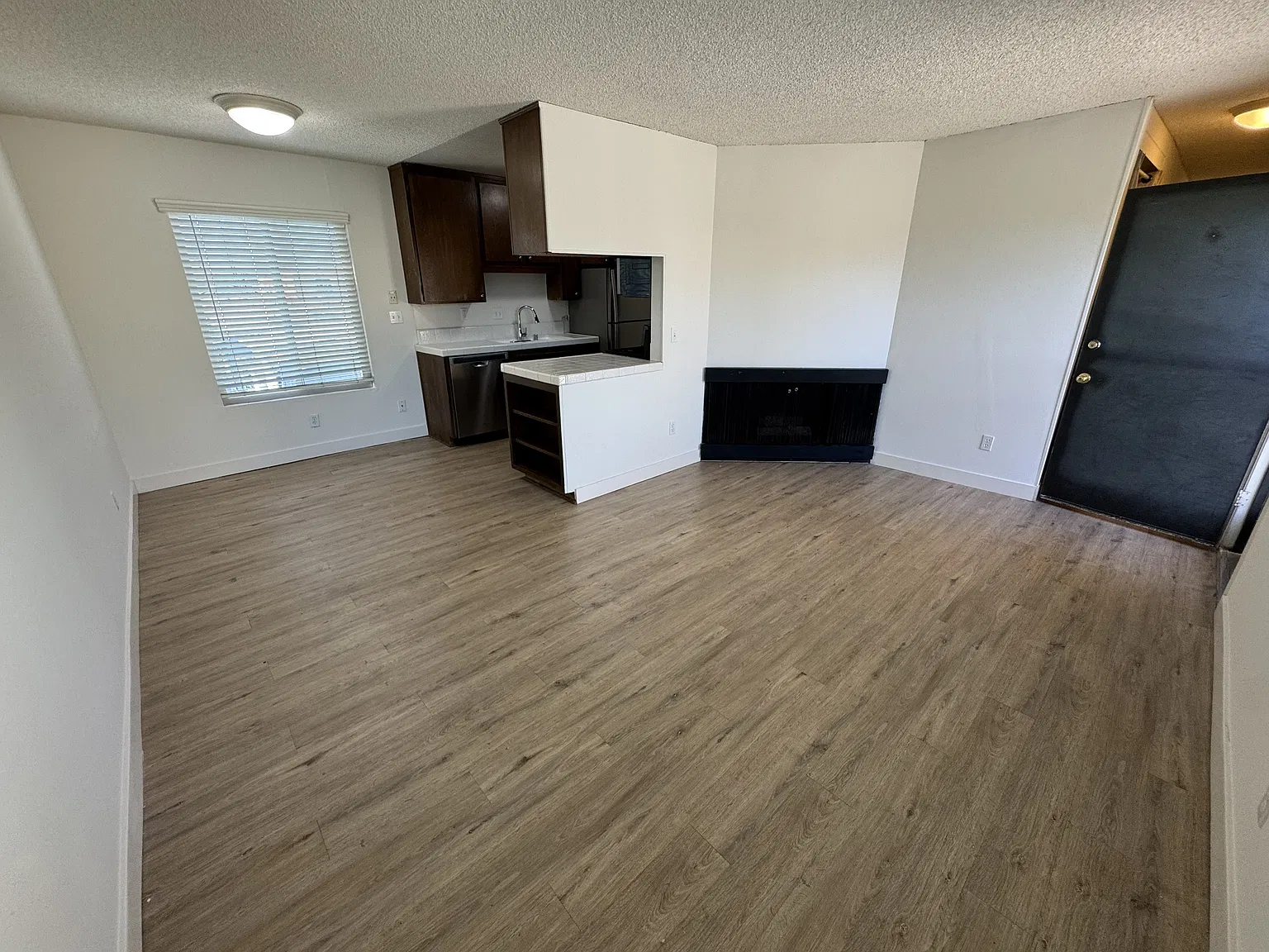 4825 Del Mar Ave — Photo 4