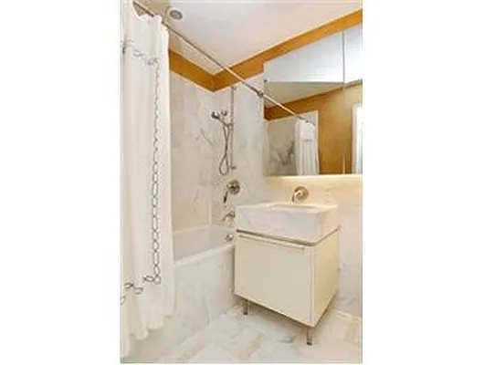 Rented by Douglas Elliman | media 28