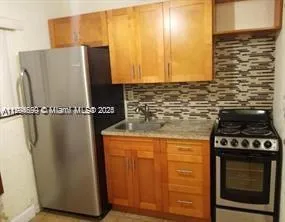 Primary Photo - 2441 SW 27th Ave #2