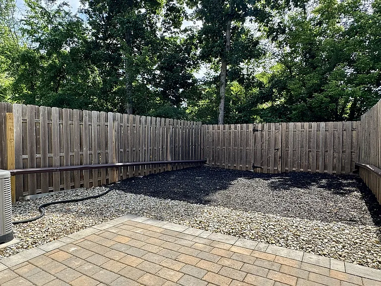 115 Chelsea Way — Photo 22