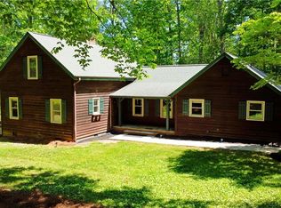 221 Ridge Crest Dr, Stoneville, NC 27048