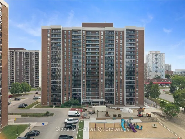 17 Knightsbridge Rd #1103, Brampton, ON L6T 3X9