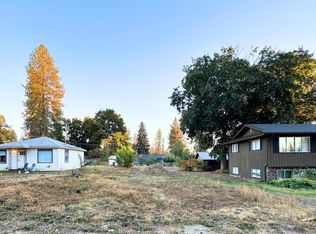 614 E A St, Deer Park, WA 99006