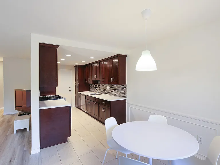 382 E California Blvd #101 — Photo 16