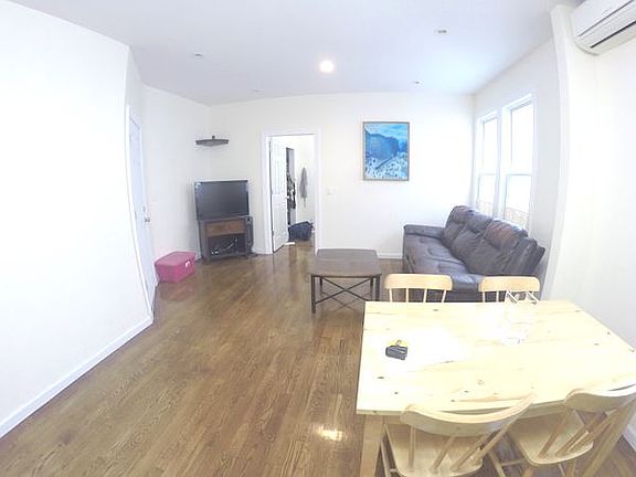 3rd image of 2529 46th St #1