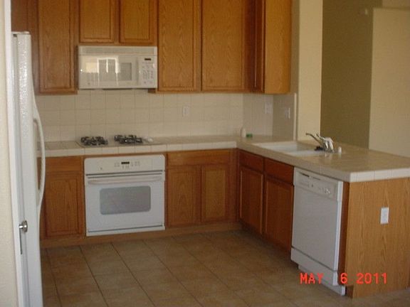 3rd image of 1443 Hunter Creek Dr