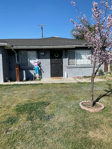 632 Forest Ln, Sanger, CA, 93657