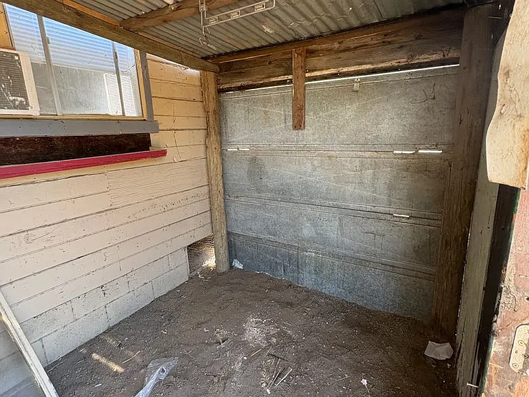 10596 Lewis Dr — Photo 7