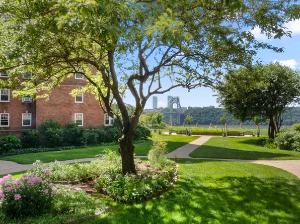 140 Cabrini Boulevard image 24 of 27