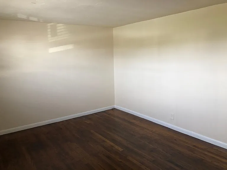 6001 California Ave #B — Photo 5
