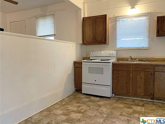 5th image of 222 Alves Ln