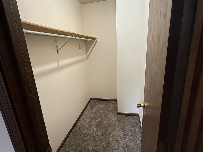 1034 Oriole Dr — Photo 10