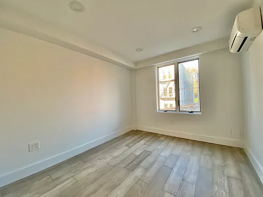 Rented by Compass | media 36