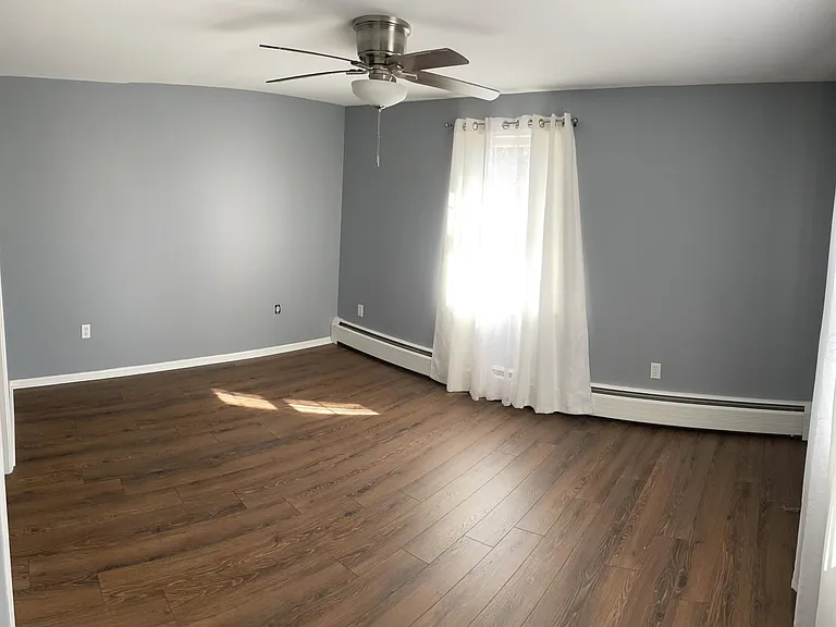 35 Brewster Rd #C — Photo 11