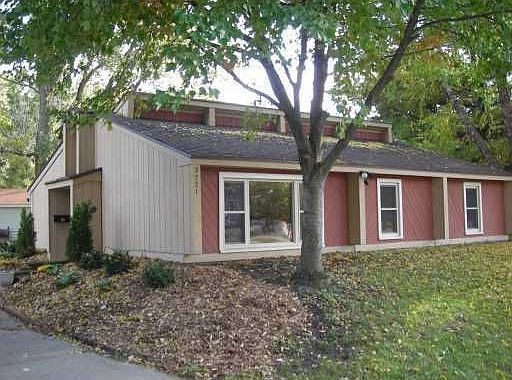 2nd image of 3721 Malibu Dr