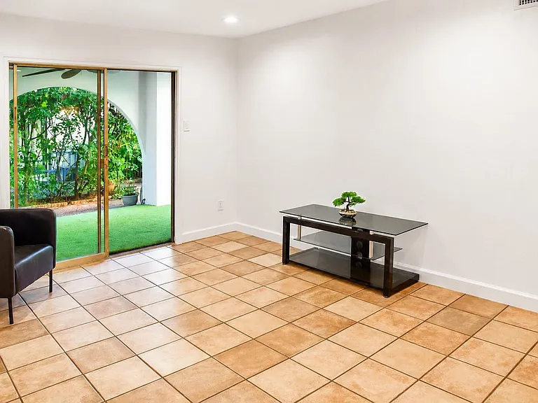 2744 Briarhurst Dr #31 — Photo 7