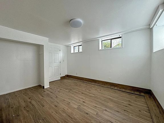 3rd image of 5214 Green Lake Way N