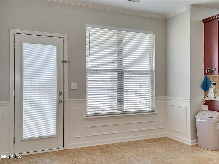 2609 Leland Dr — Photo 15