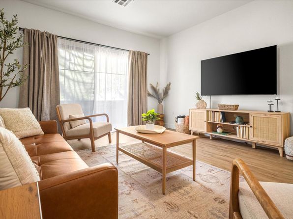 525 N Miller Rd Unit 102