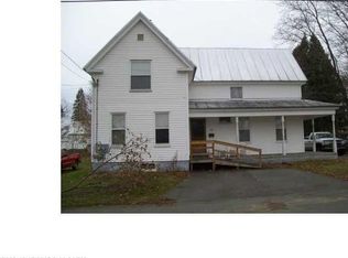 28 Heald St, Madison, ME 04950