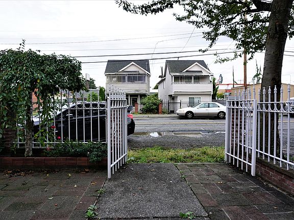 Walking distance to everything