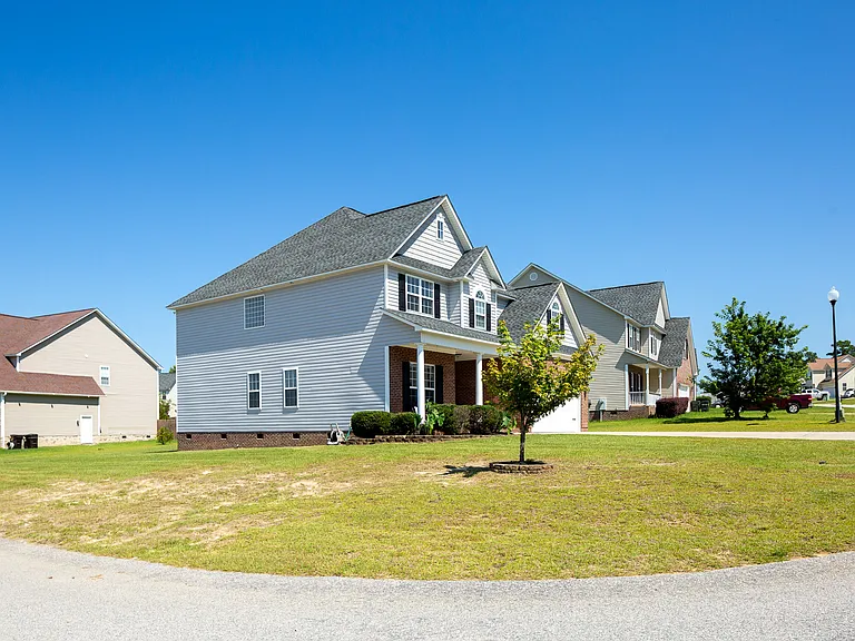 434 Lenoir Dr — Photo 4